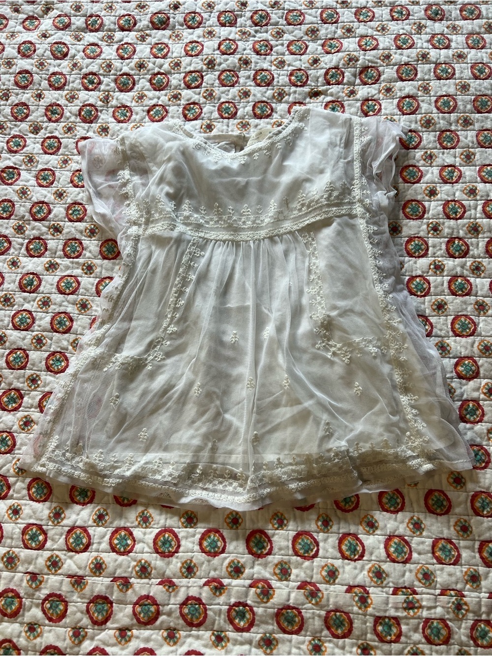 EUC Zara White Lace Girl Youth Top size 6/7